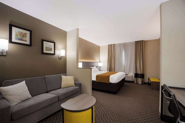 Room 34 of 48