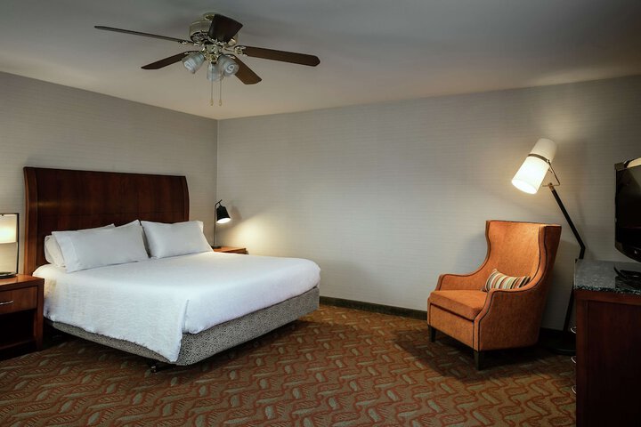 Room 10 of 26