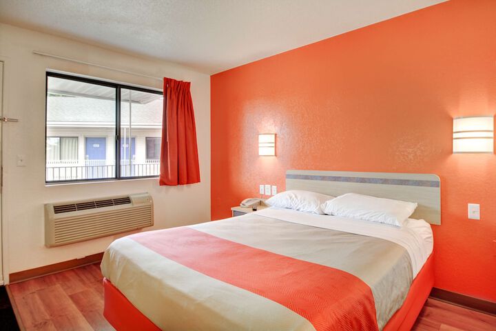 Motel 6 Southington CT - Hartford