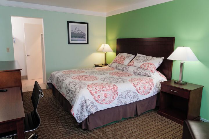 Room 7 of 14