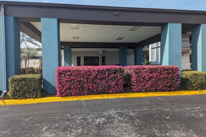 Hotel 9 of 67