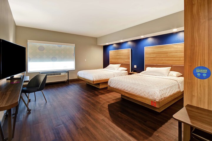 Room 25 of 36