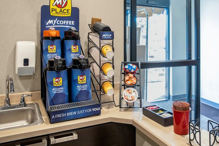 Breakfast/Coffee Service 28 of 34