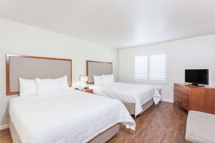 Hawthorn Suites by Wyndham Victorville