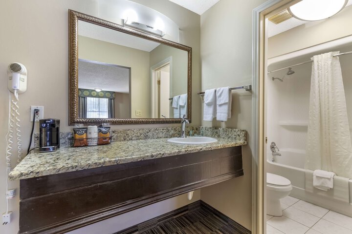 Best Western Sunday House Inn