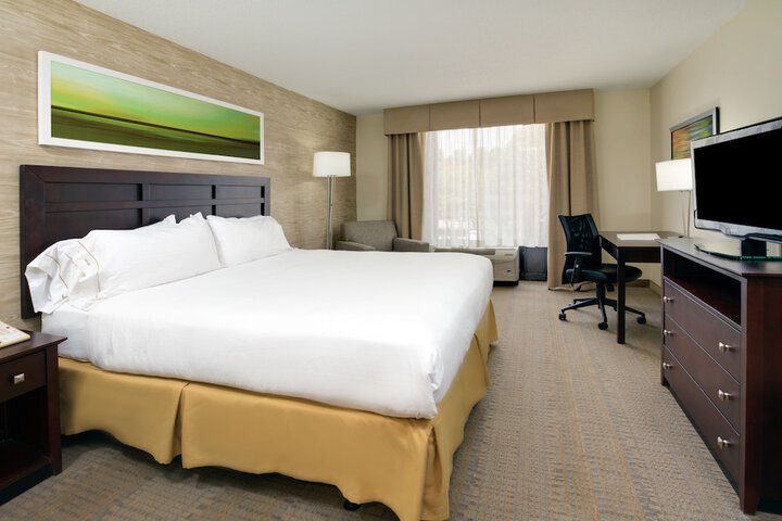 Room 14 of 37