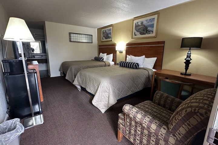 Room 6 of 26