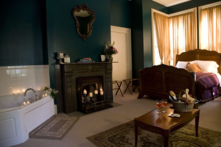 Room 10 of 36