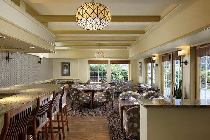 Royal Scot Hotel & Suites Trademark Collection by Wyndham