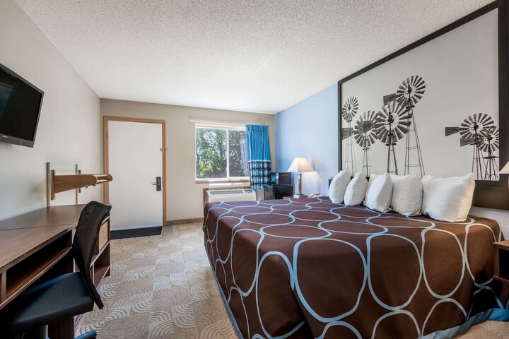 Room 14 of 14