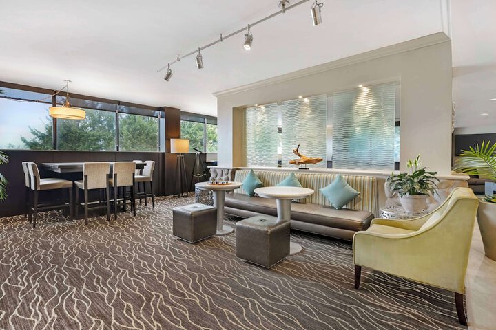 Best Western Plus Agate Beach Inn