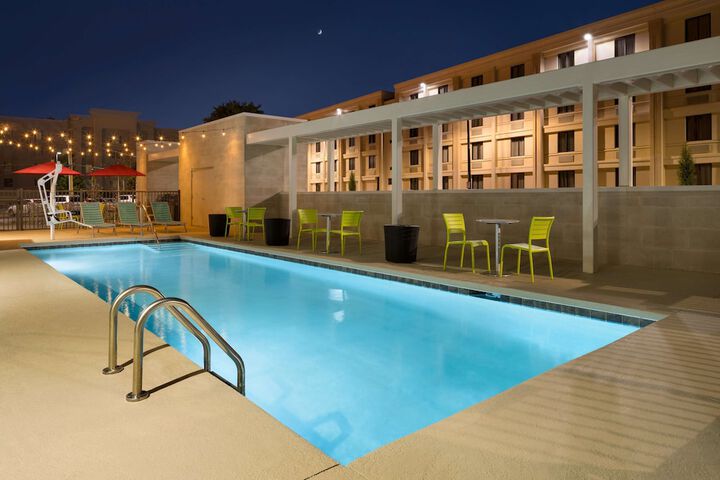 Pool 4 of 32