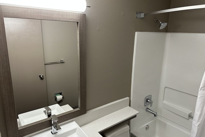 Room 12 of 15