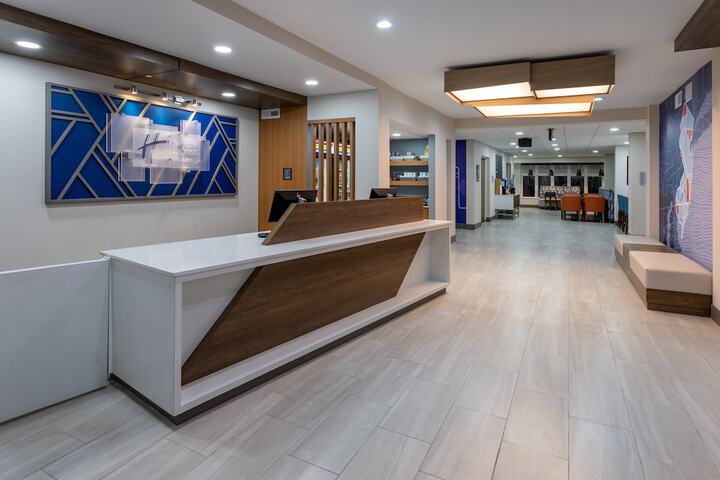 Hotel 5 of 80