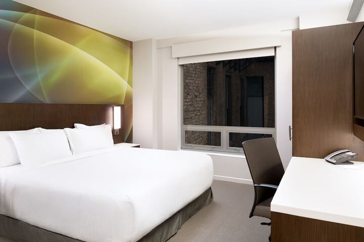 Room 10 of 60