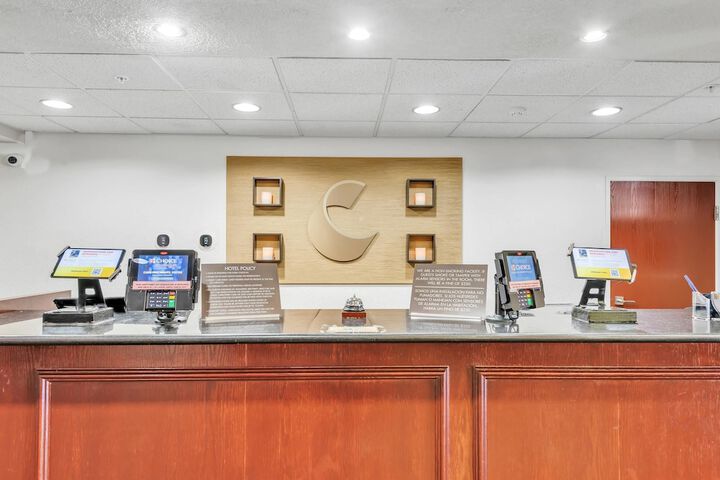 Comfort Suites Lakewood - Denver