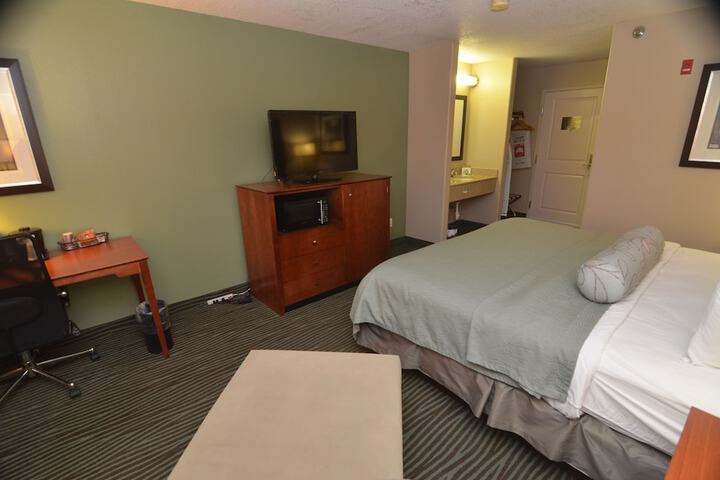 Room 27 of 47