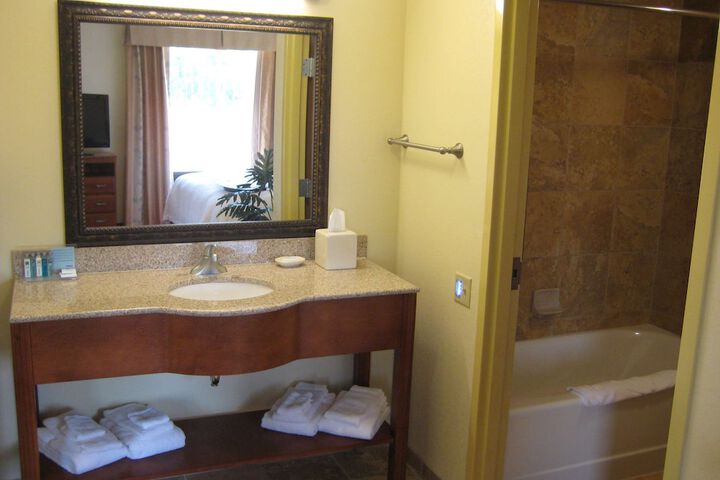 Hampton Inn & Suites McComb