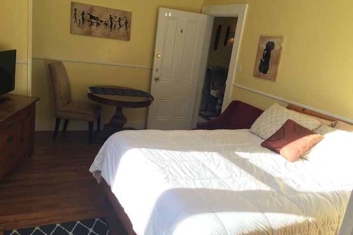 Room 40 of 92