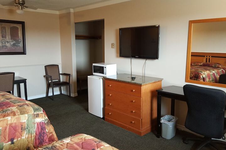 Room 25 of 34