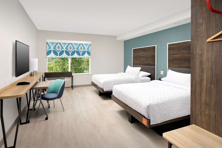 Room 12 of 25