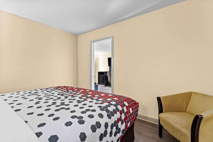 Room 35 of 48