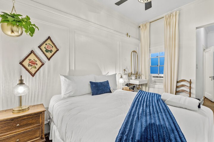 Room 51 of 188