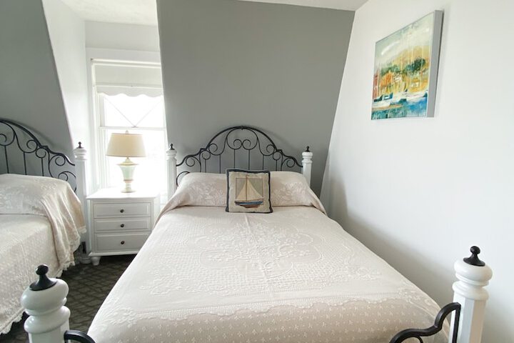 Room 292 of 468
