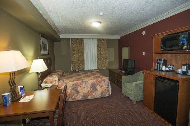 Room 18 of 28