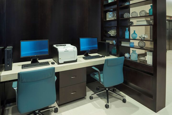 Business Center 61 of 62