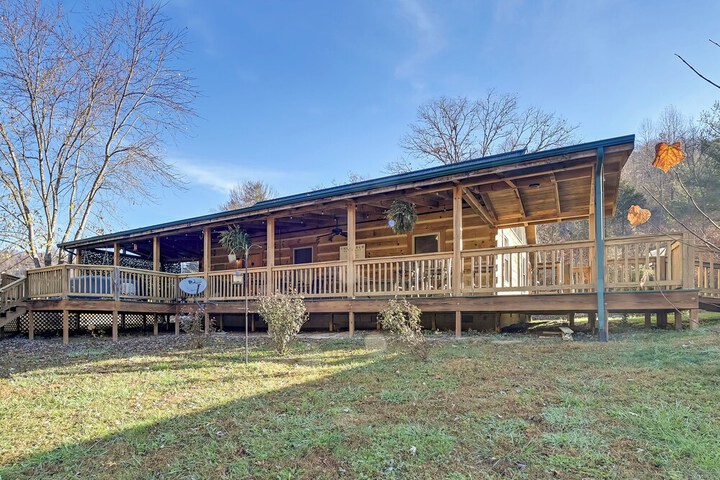 Secluded Retreat: Bbq Lawn Games, & Fire Pit!
