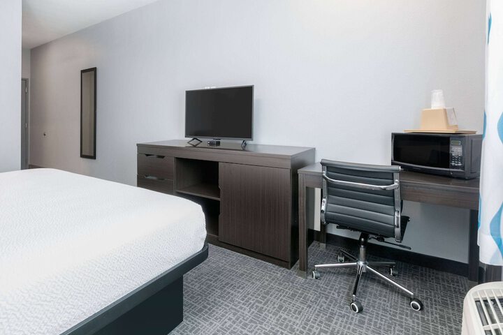 Room 43 of 59