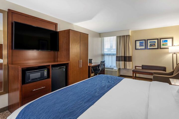 Room 11 of 27