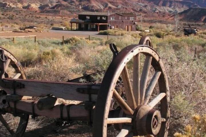 The Rim Rock Inn