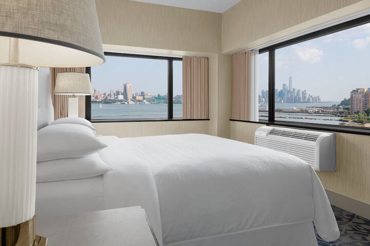 Room 32 of 78