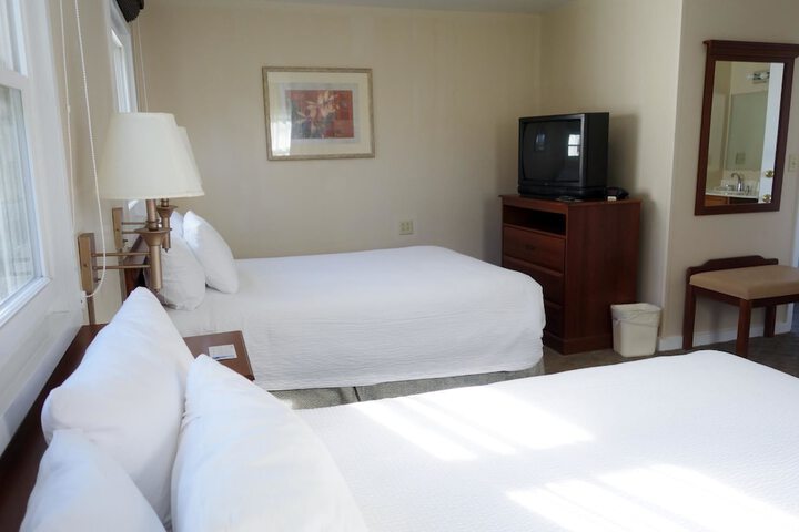 Room 9 of 11