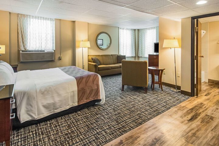 Room 9 of 39