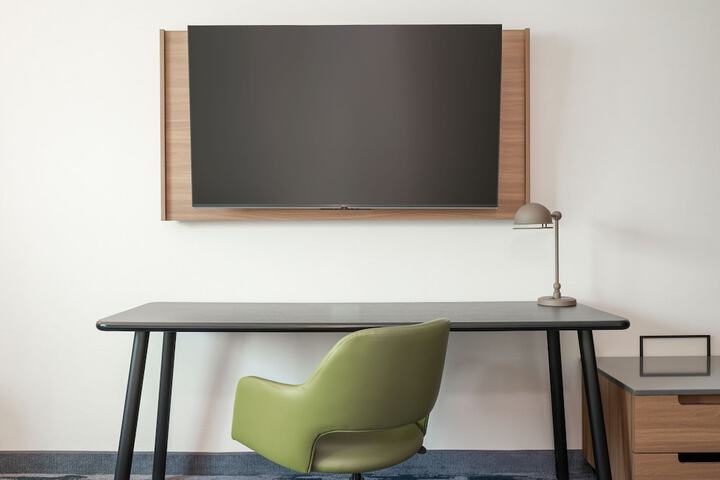 Room 10 of 22