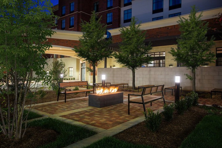 Hotel Exterior 47 of 47
