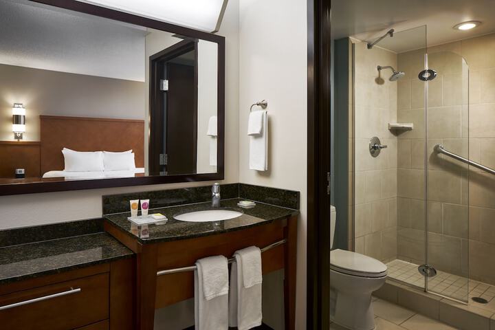 Room 13 of 22