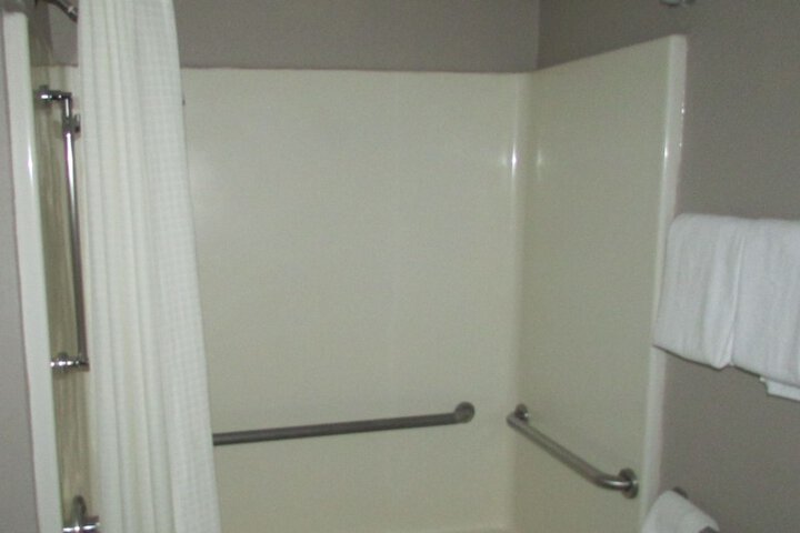 Room 22 of 35