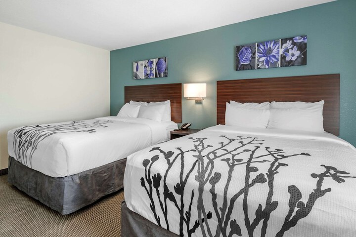 Room 22 of 40