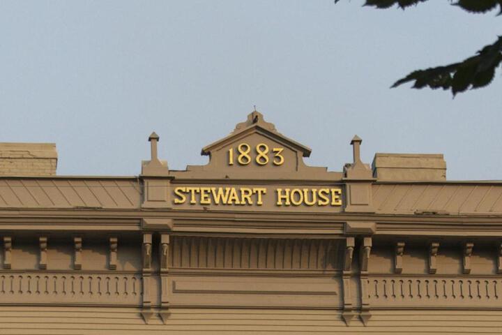 Stewart House Hotel