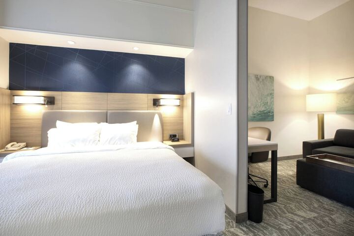 Room 12 of 30