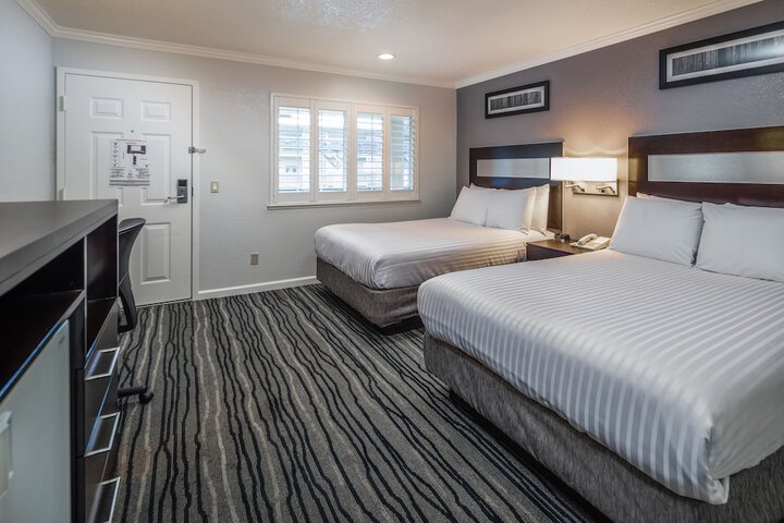 Room 9 of 20