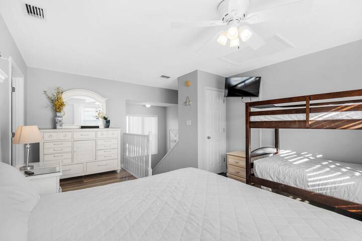 Room 33 of 57