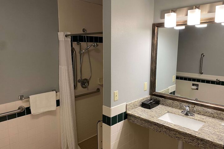Room 17 of 49