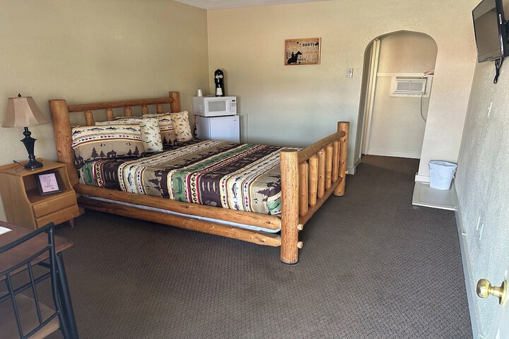 Room 14 of 23