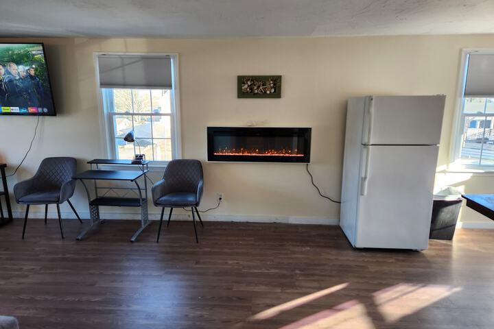 Jonathan Edwards Motel