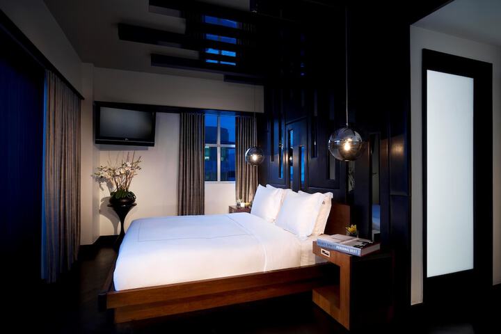 Room 19 of 46